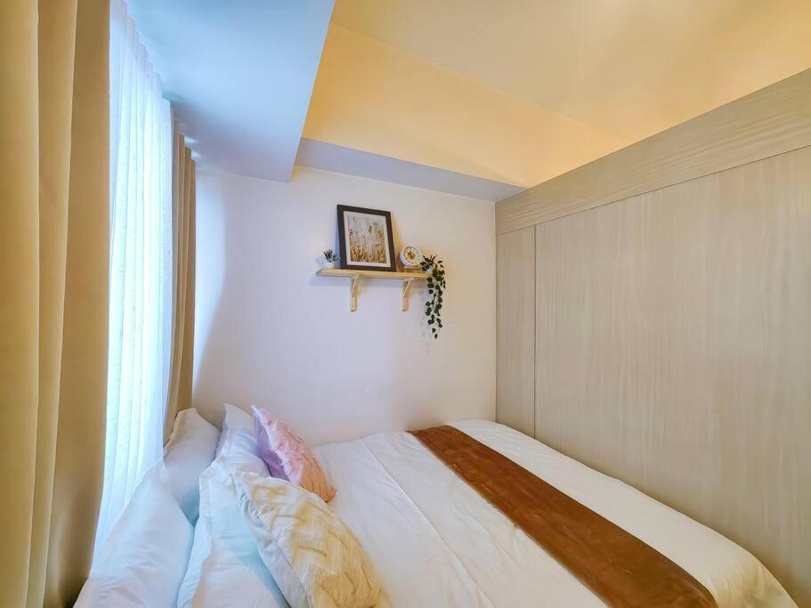 1br Condotel W Balcony Sm Light Residences -lt02