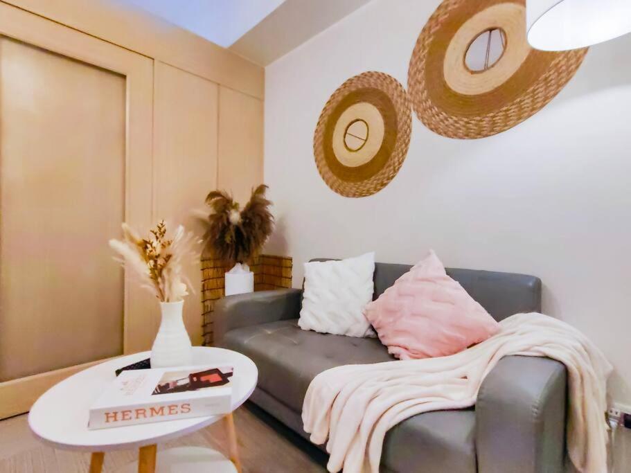 1br Condotel W Balcony Sm Light Residences -lt02 Manila