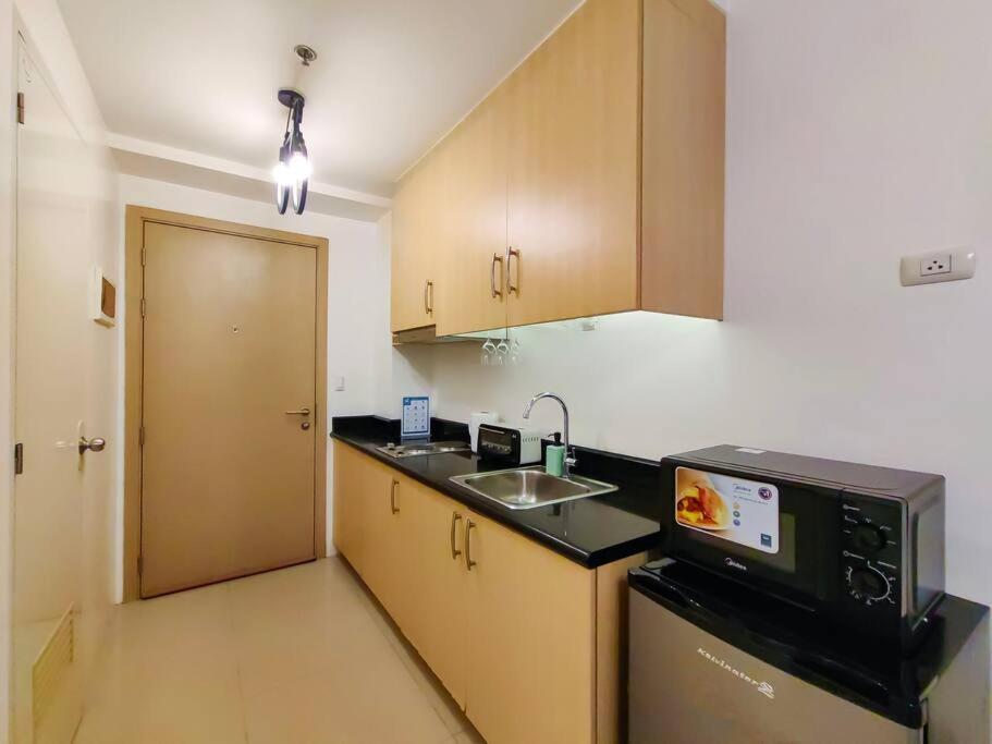 1br Condotel W Balcony Sm Light Residences -lt02 * Manila