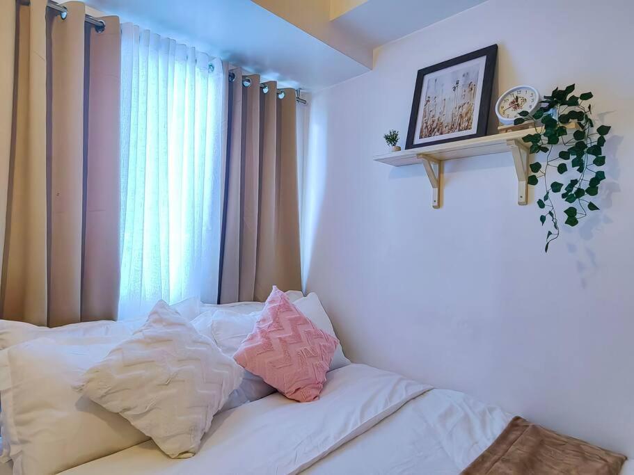 1br Condotel W Balcony Sm Light Residences -lt02 * Manila